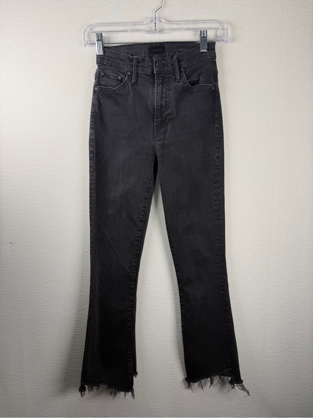 MOTHER The Insider Crop Two Step Fray Jeans Not Guilty Black Size 25 1257Q-180
